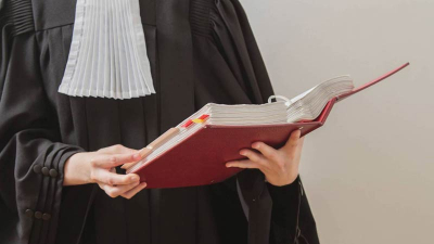 قرمبالية..إيقاف امرأة انتحلت صفة محامية